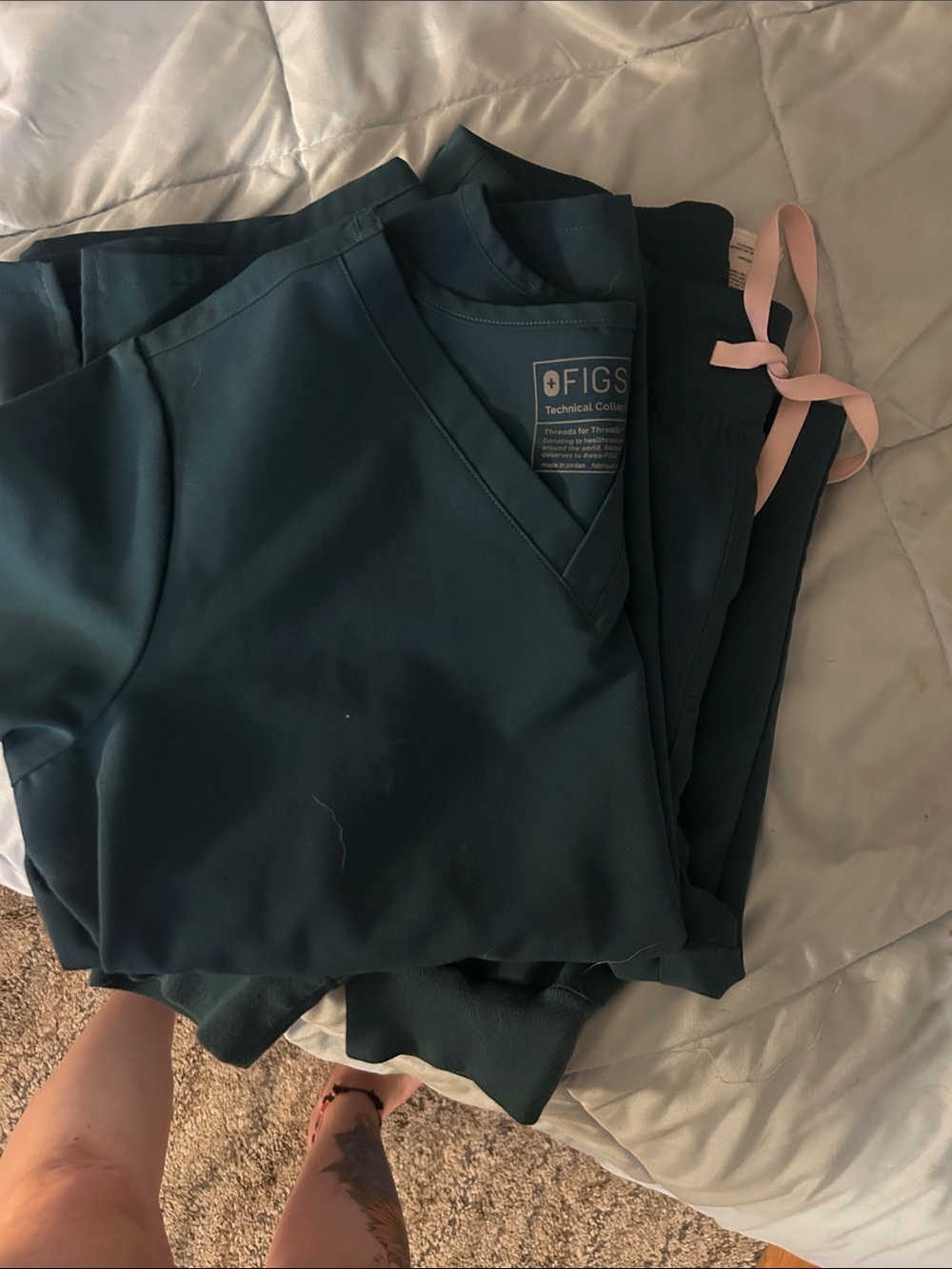 FIGS Women's Teal scrub set single pocket scrub top and Zamora joggers pants